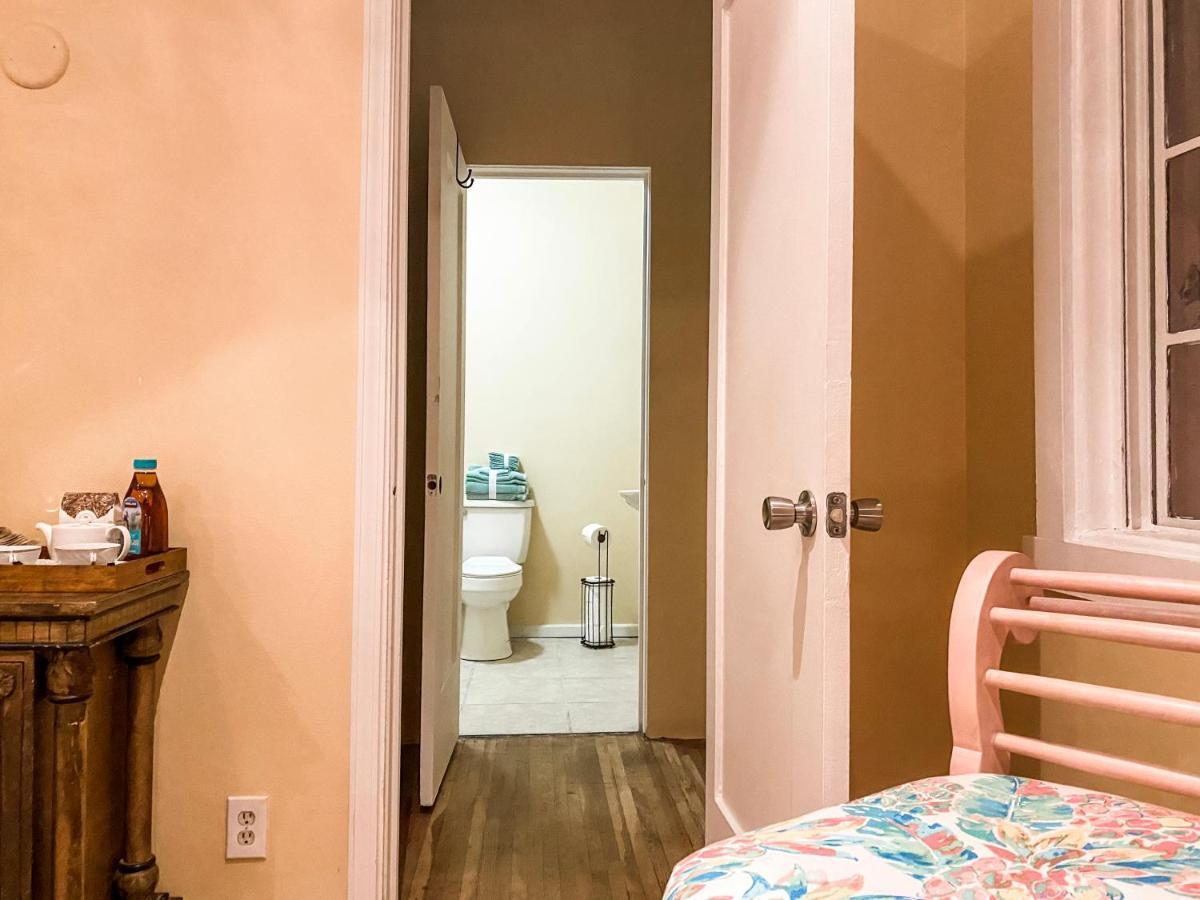 Island Girl Spa + Bed And Breakfast Los Angeles Kültér fotó