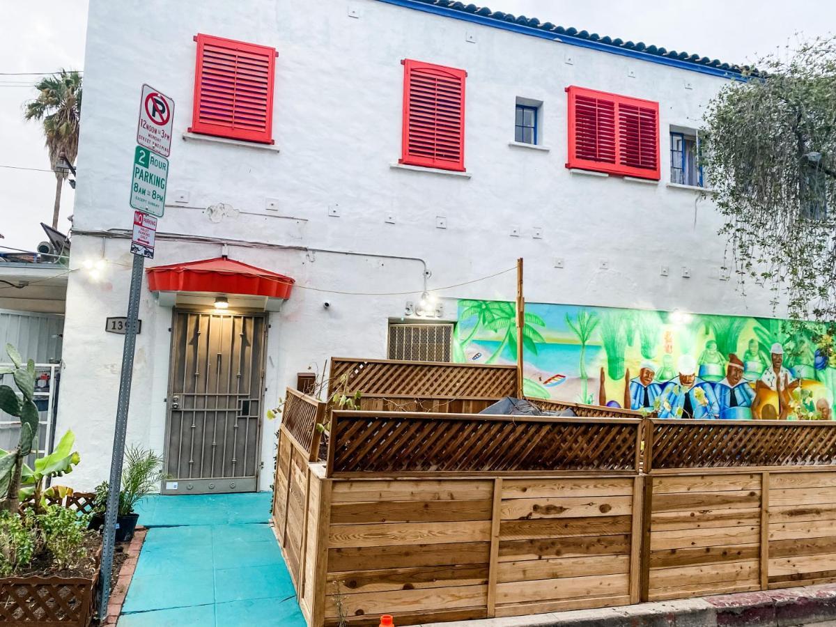 Island Girl Spa + Bed And Breakfast Los Angeles Kültér fotó